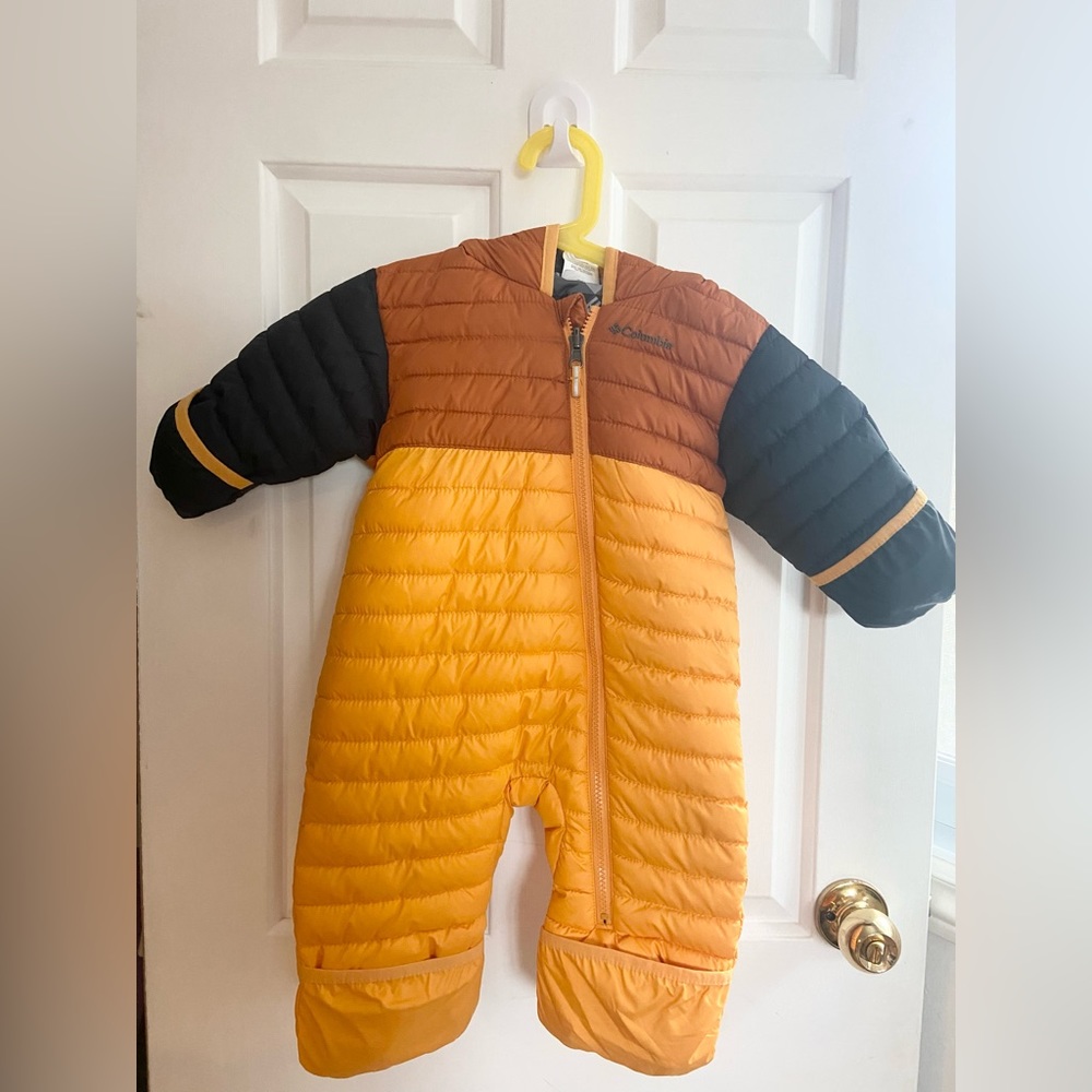 Columbia snuggly suit 6-12m